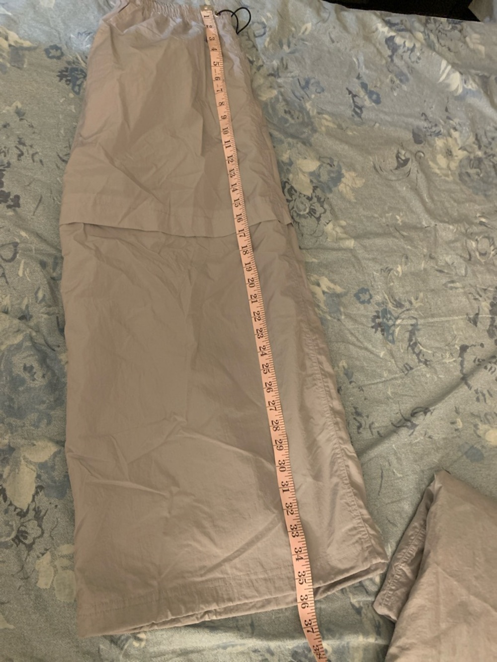 Nike Women's
Sportswear
Water
Resistant
Nylon Maxi
Skirt size Medium - Picture 15 of 16